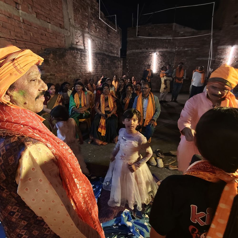 सनातन योग संस्थान का भव्य होली मिलन फगुआ गीतों और रंग अबीर के साथ मना उत्सव मालपुआ ठंडई के साथ दिखी भोजपुर की…