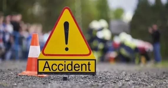 तेलंगाना में दर्दनाक सड़क हादसा, स्पोर्ट्स बाइक और कार की टक्कर में पांच की मौत