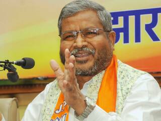 प्रिंस खान ने धनबाद एसएसपी को बनाया निशाना वायरल वीडियो से मचा बवाल बाबूलाल मरांडी ने सरकार से पूछे तीखे सवाल…