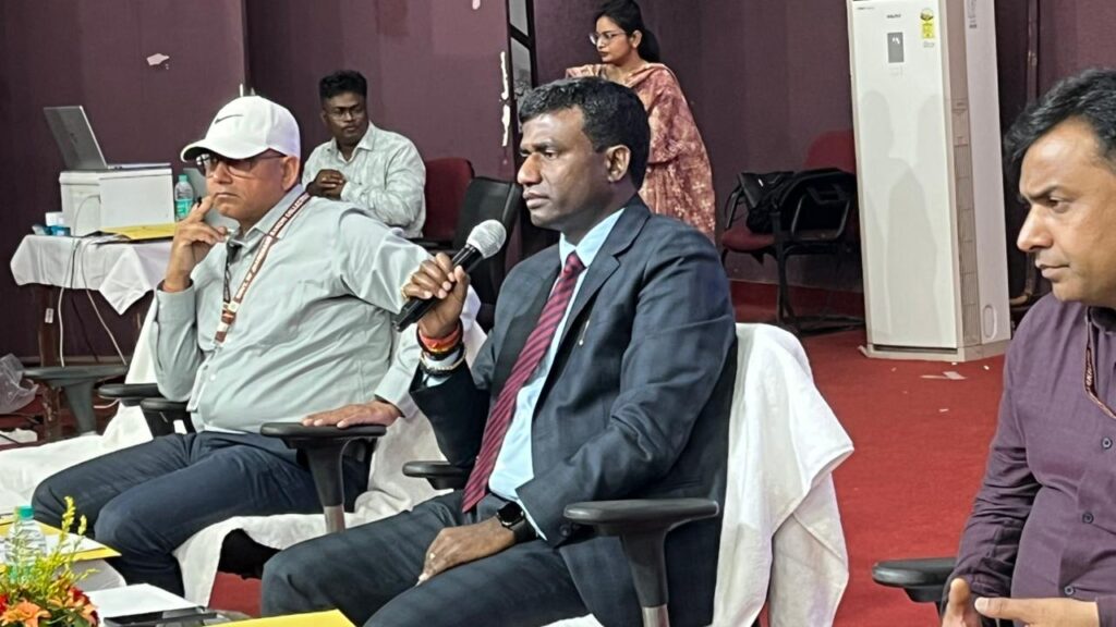 रांची में निजी स्कूलों पर जिला प्रशासन सख्त, मनमानी फीस बढ़ाने वाले स्कूलों को एडजस्टमेंट का आदेश