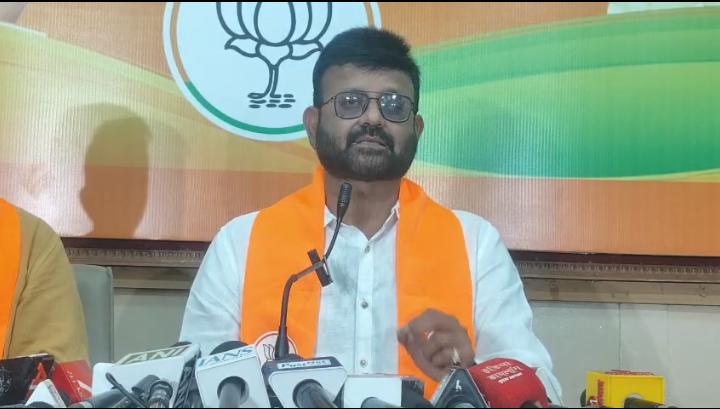 बीजेपी का हेमंत सरकार पर हमला, दाओस-लंदन दौरे पर मांगा हिसाब