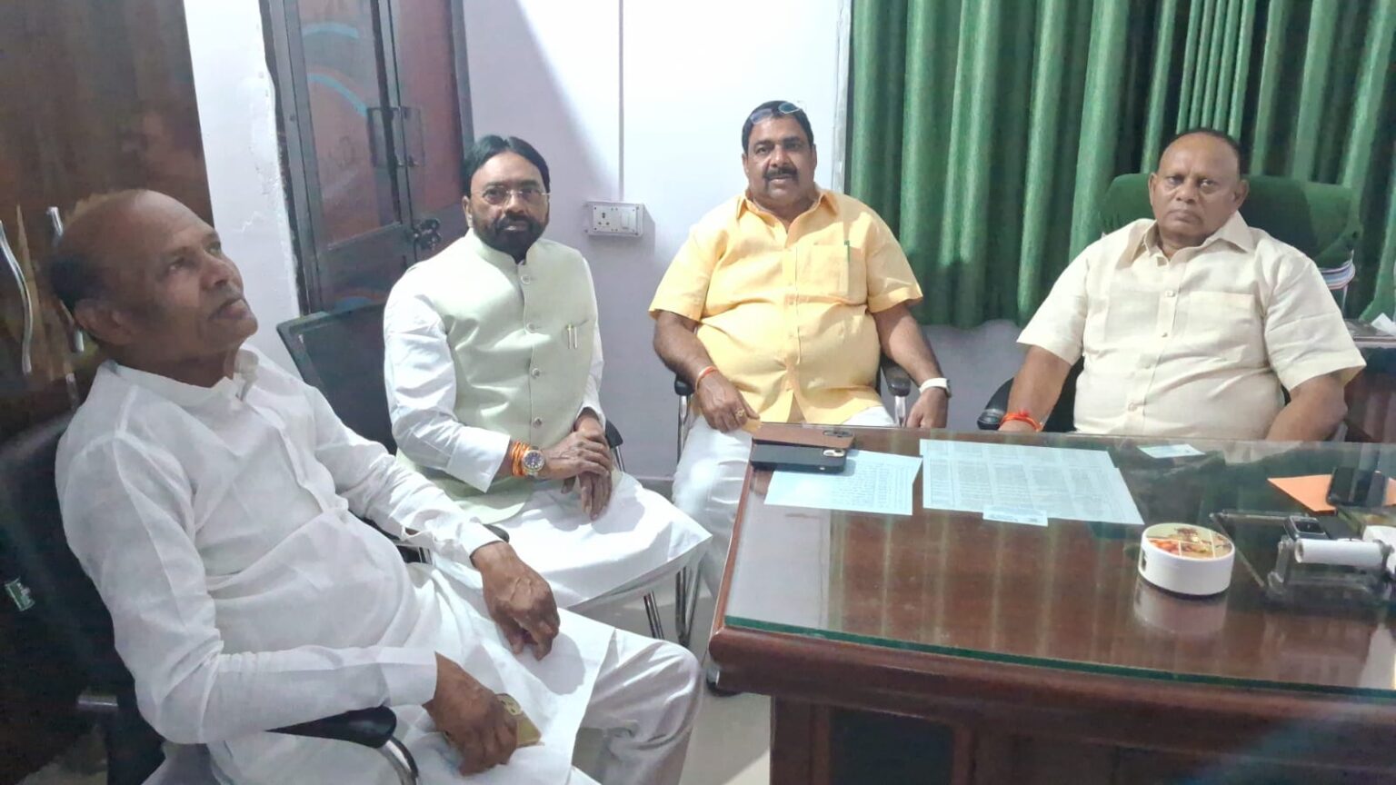 राज्यसभा चुनाव को लेकर इंडिया गठबंधन में बढ़ी हलचल  राजद ने दिखाई ताकत