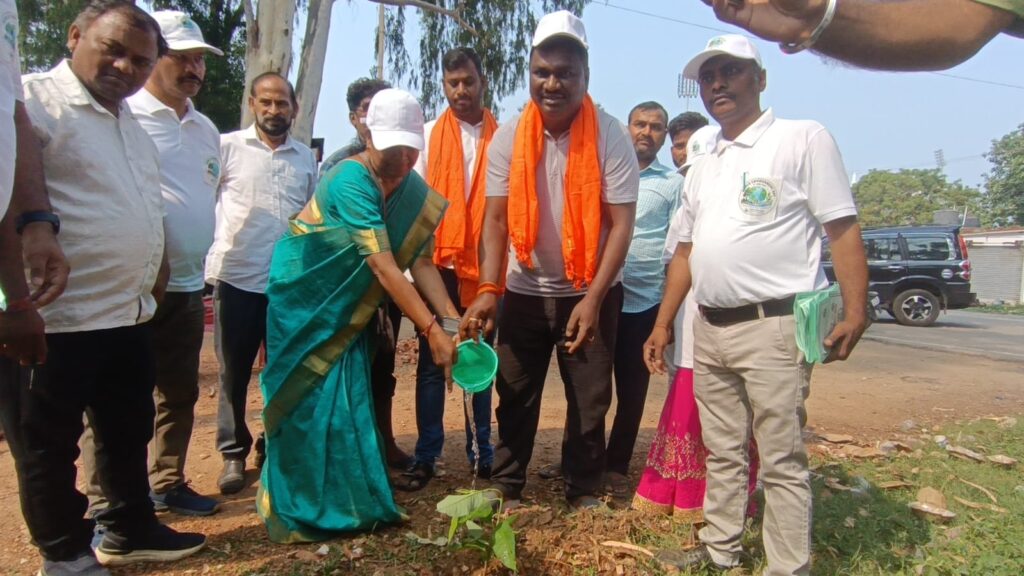 विश्व पर्यावरण दिवस पर भाजपा का वृक्षारोपण अभियान, अमर कुमार बाउरी ने लगाया पौधा