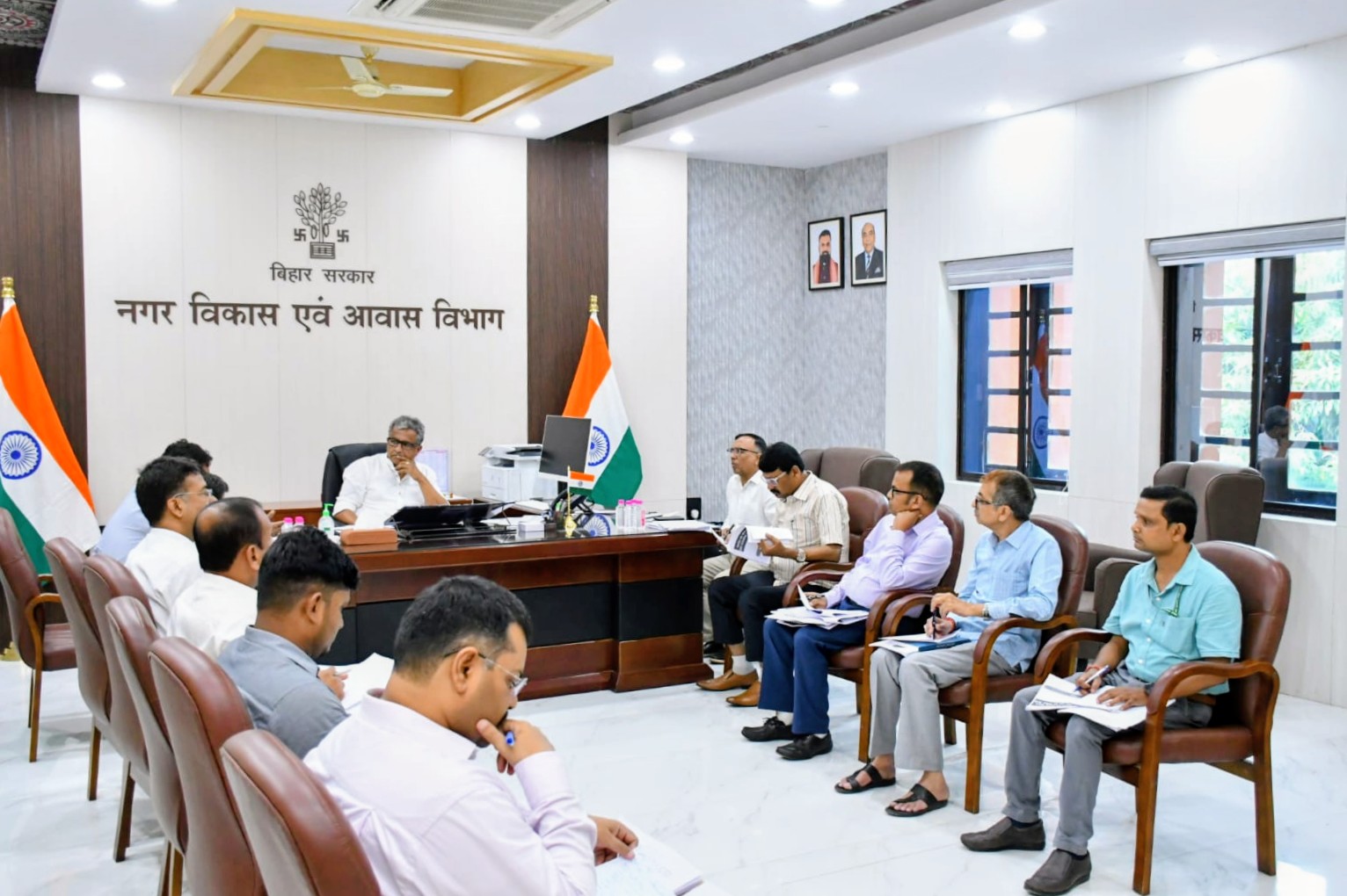 नगर विकास मंत्री ने विभागीय समीक्षा बैठक में दिए निर्देश नगर निगमों में गुणवत्ता निगरानी आपदा प्रबंधन और पारदर्शिता पर जोर…