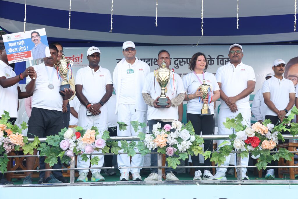 Pledge to make Jharkhand drug-free; youth demonstrate their strength in a marathon.