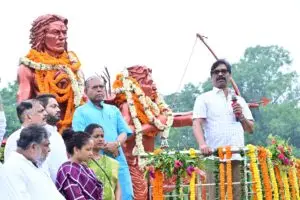हूल दिवस पर सीएम हेमंत सोरेन ने सिद्धू-कान्हू को किया नमन, बोले- 'क्रांति की चिंगारी कभी नहीं बुझती'