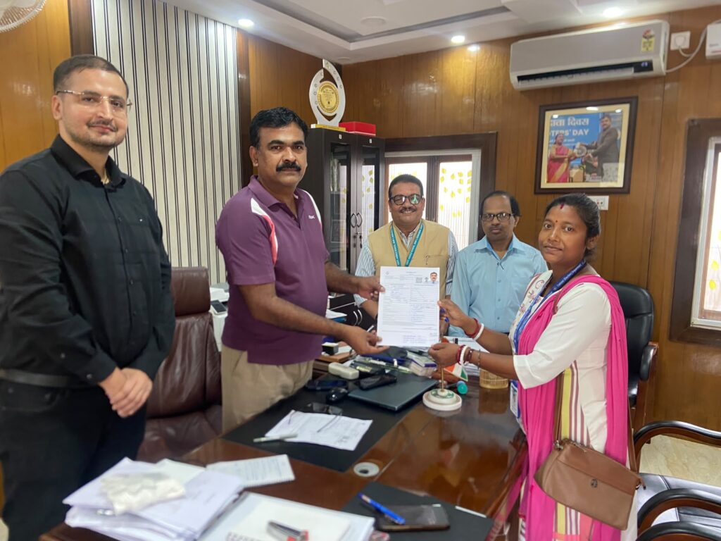 मुख्य निर्वाचन पदाधिकारी ने खुद भरा एसआईआर फॉर्म मतदाताओं से समय पर सत्यापन की अपील
