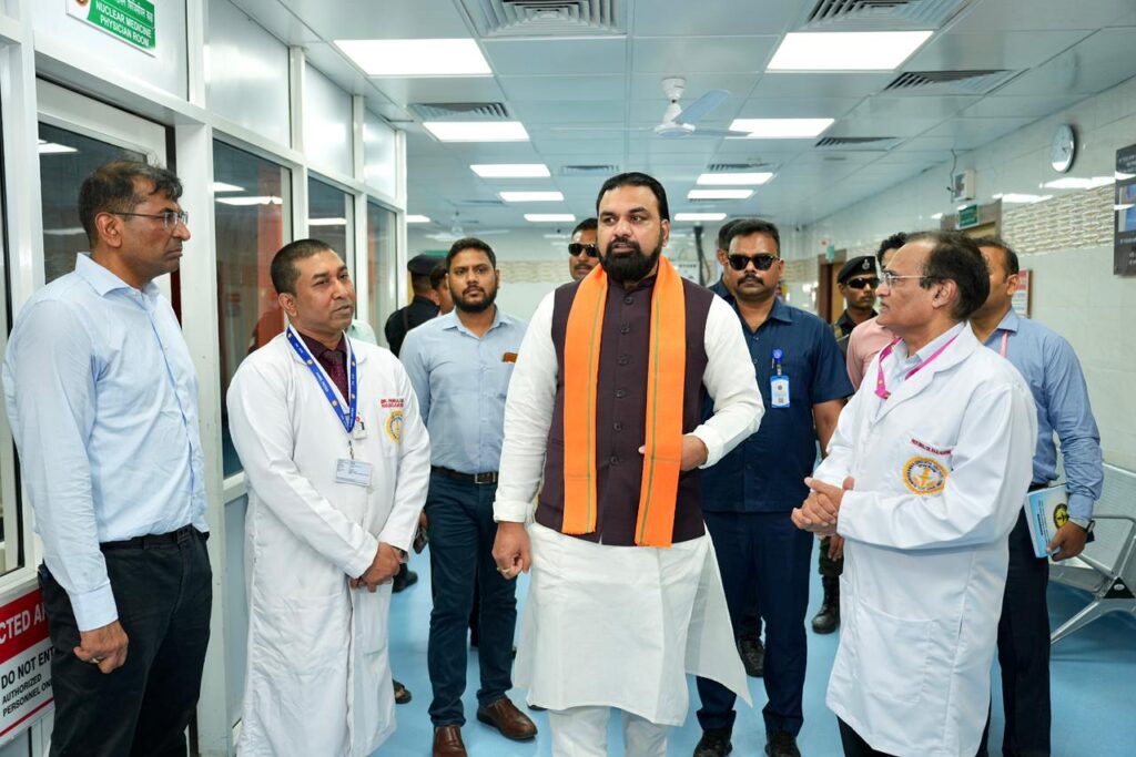 मुख्यमंत्री ने किया एम्स,पटना का निरीक्षण,हरसंभव सहयोग का दिया भरोसा राज्य सरकार गुणवत्तापूर्ण स्वास्थ्य सेवाओं के विस्तार और चिकित्सा अधोसंरचना को सुदृढ़ बनाने के लिए प्रतिबद्ध