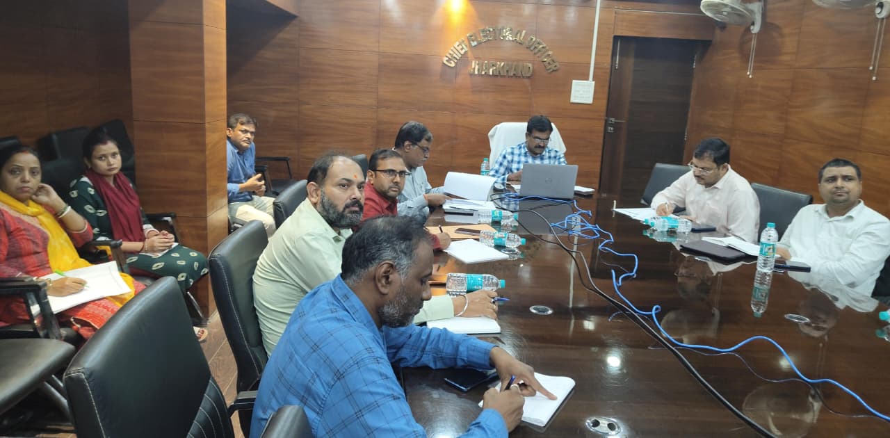 मुख्य निर्वाचन पदाधिकारी के रवि कुमार ने समीक्षा बैठक में दिए निर्देश