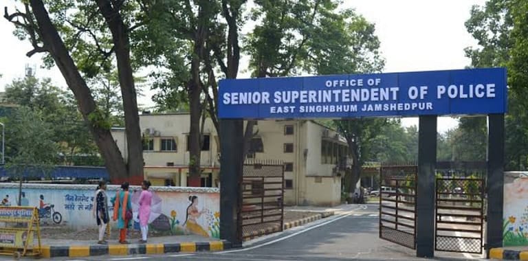 जमशेदपुर पुलिस में बड़ा फेरबदल:एसएसपी का मेगा एक्शन,तैंतालीस ट्रैफिक पदाधिकारियों का तबादला