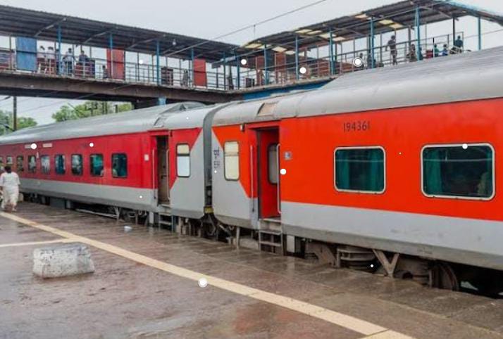 झारखंड क्षेत्रीय कार्यकर्ता प्रतियोगिता परीक्षा के लिए रेलवे का बड़ा फैसला,रांची मंडल से चलेंगी पांच जोड़ी स्पेशल ट्रेनें