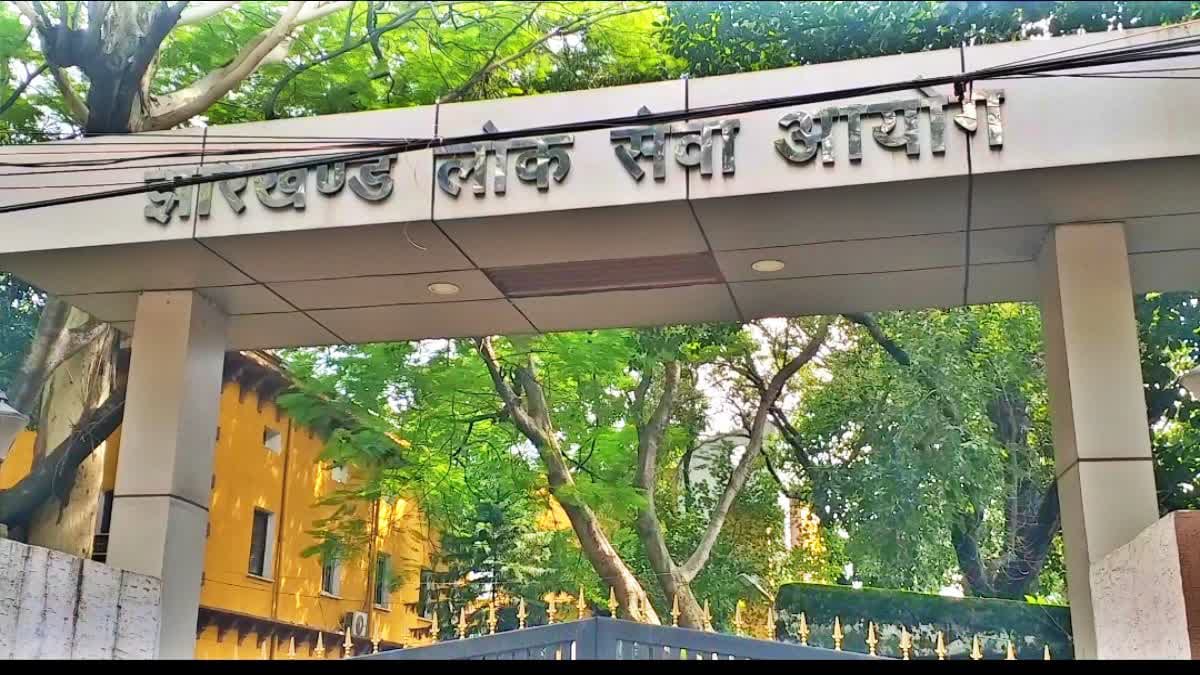 रांची पुलिस की बड़ी रेड बंद कमरों में खंगाली जा रहीं फाइलें कार्यालय के कई हिस्सों को किया गया सील…
