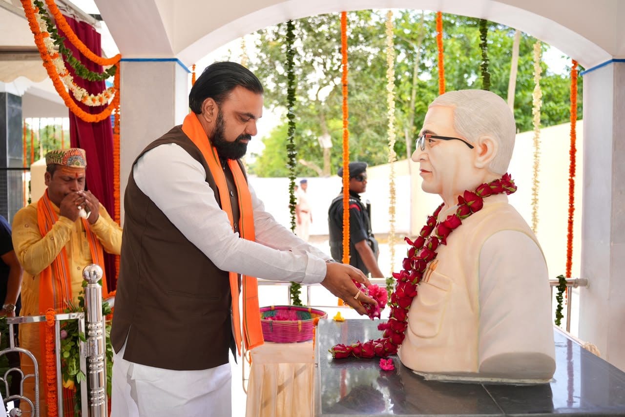 मुख्यमंत्री सम्राट चौधरी ने सुपौल में स्वर्गीय डॉक्टर जगन्नाथ मिश्र की प्रतिमा का किया अनावरण